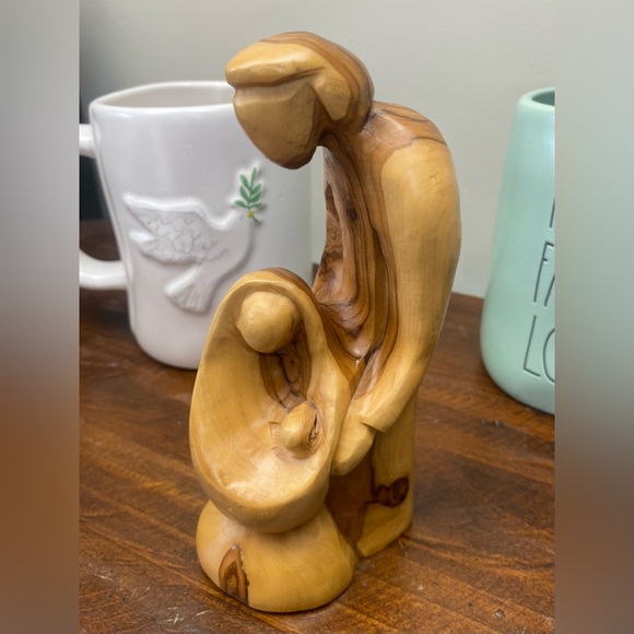 Holy Family Wooden Sculpture - Picture 1 of 6